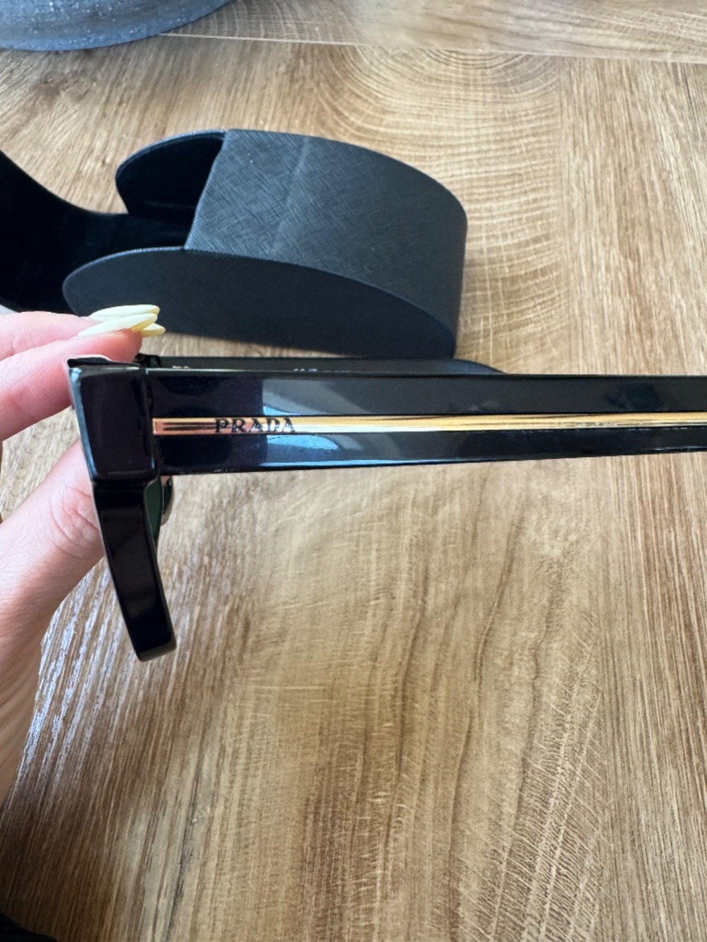Prada sunglasses - Picture 2 of 7